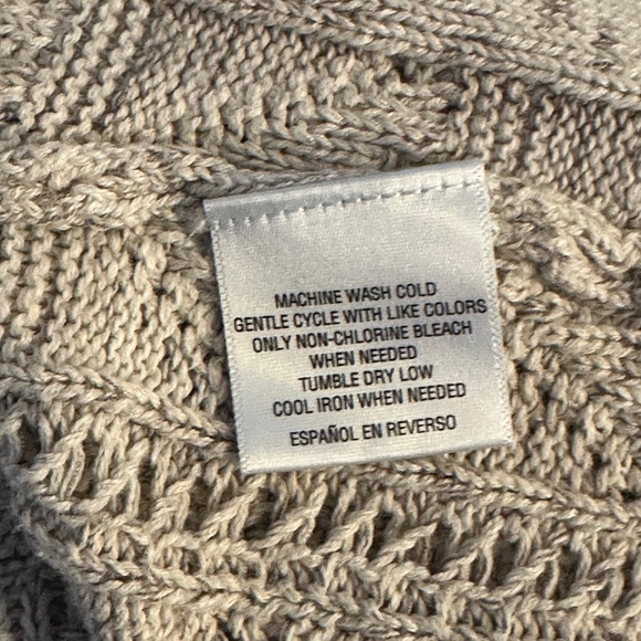 Style & Co. Textured Light Tan 3 Button Long Cardigan With Open Bottom - Picture 3 of 7